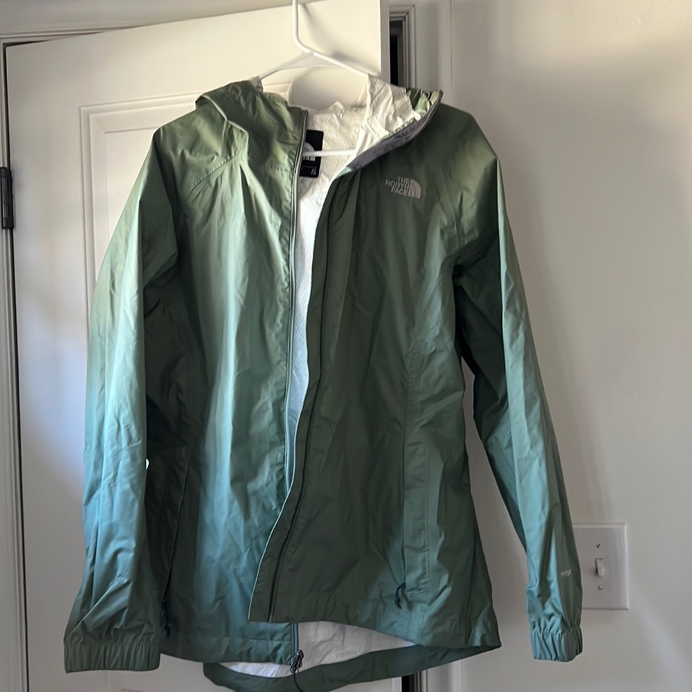 The North Face women’s XL green raincoat jacket